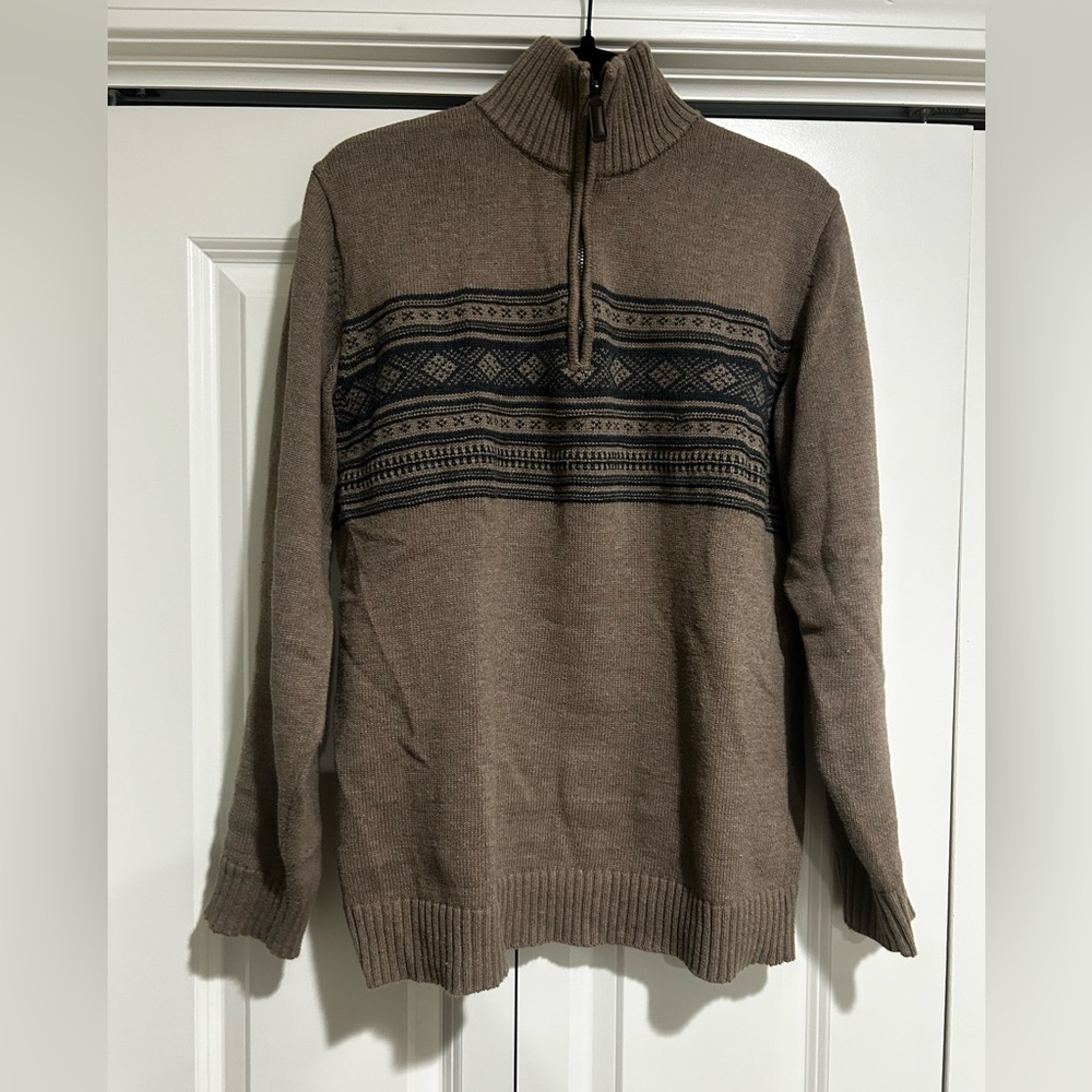 Oscar de la renta sweater. Men’s sweater size s. I wore as a women’s medium